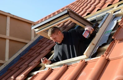 Pose de fenêtres de toit Velux à Rouvillers